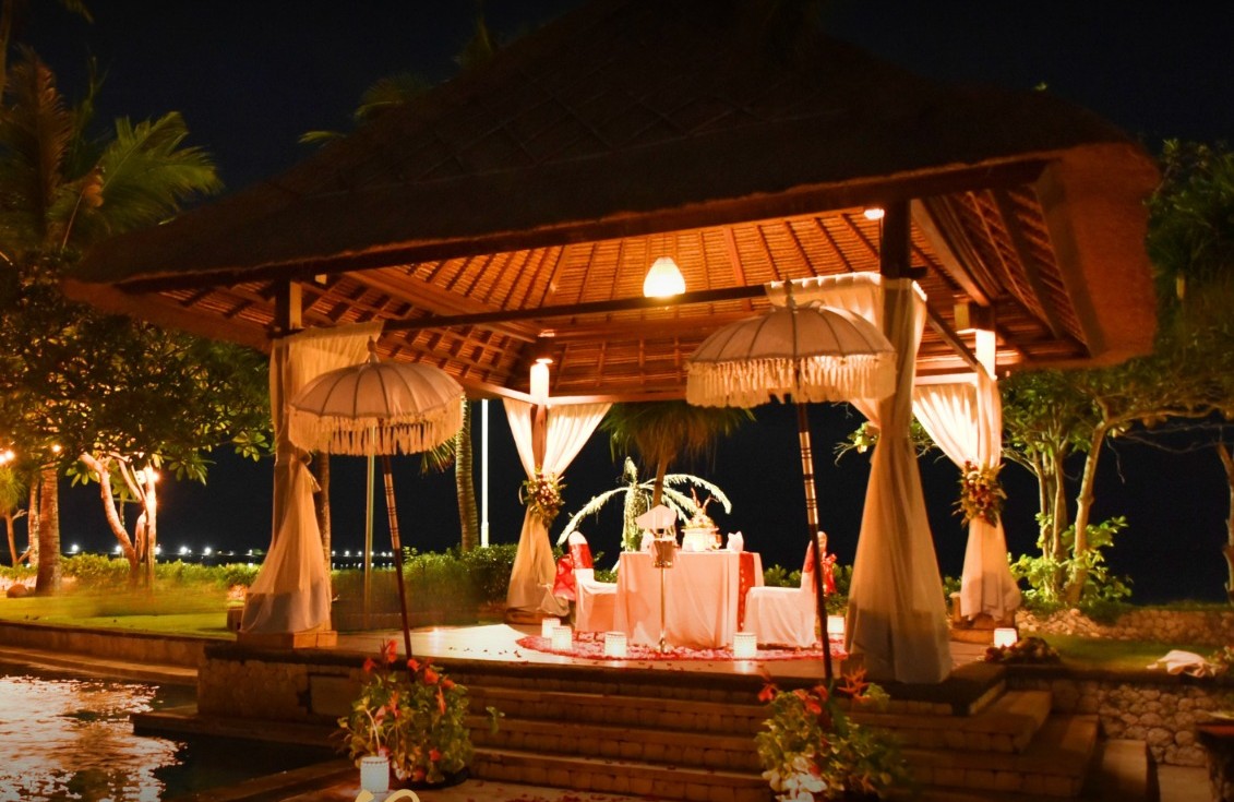 Romantic Candle Light Dinner by The Patra, Kuta (Couple Only)