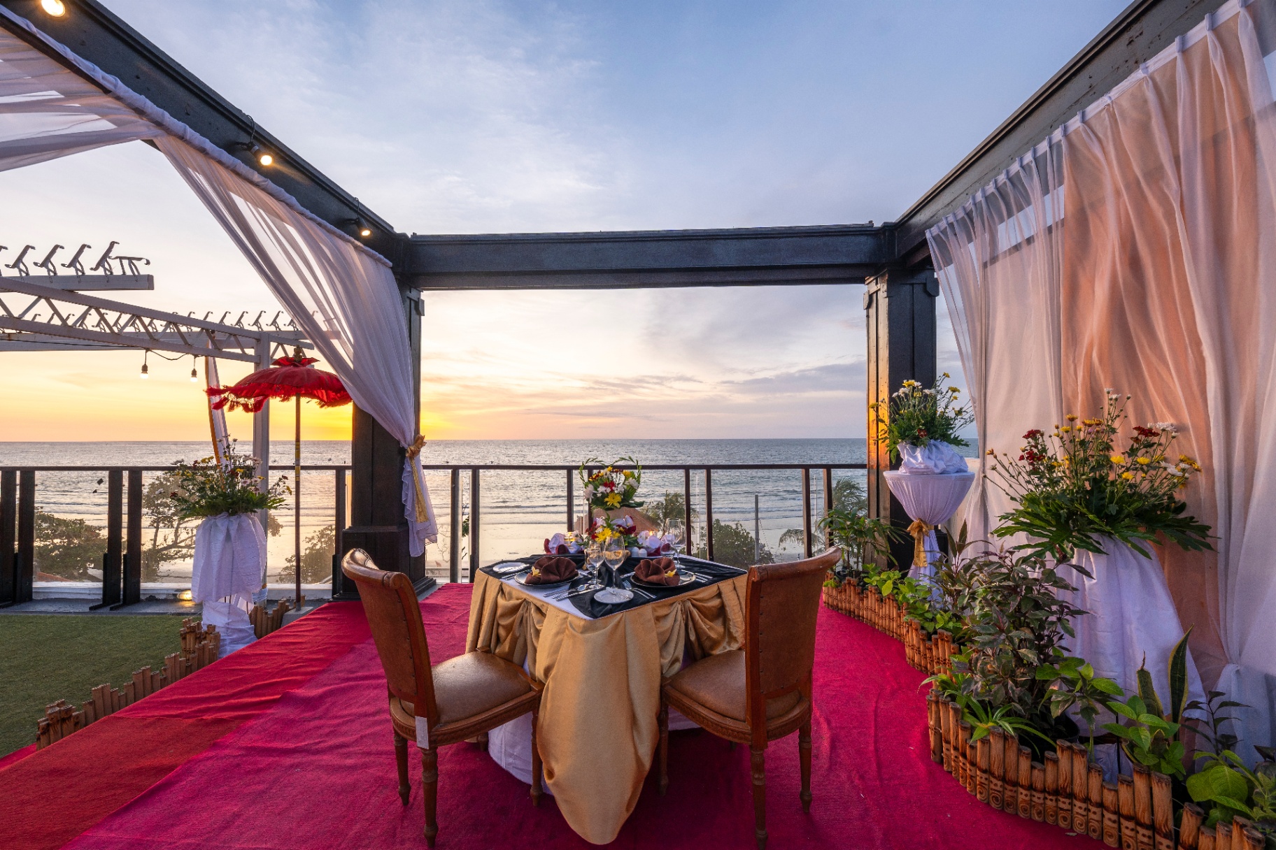 Romantic Candle Light Dinner at Truntum, Kuta (Couple Only)