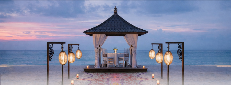 Hotel Ombak Sunset Gili Trawangan — Indian Romantic Dinner