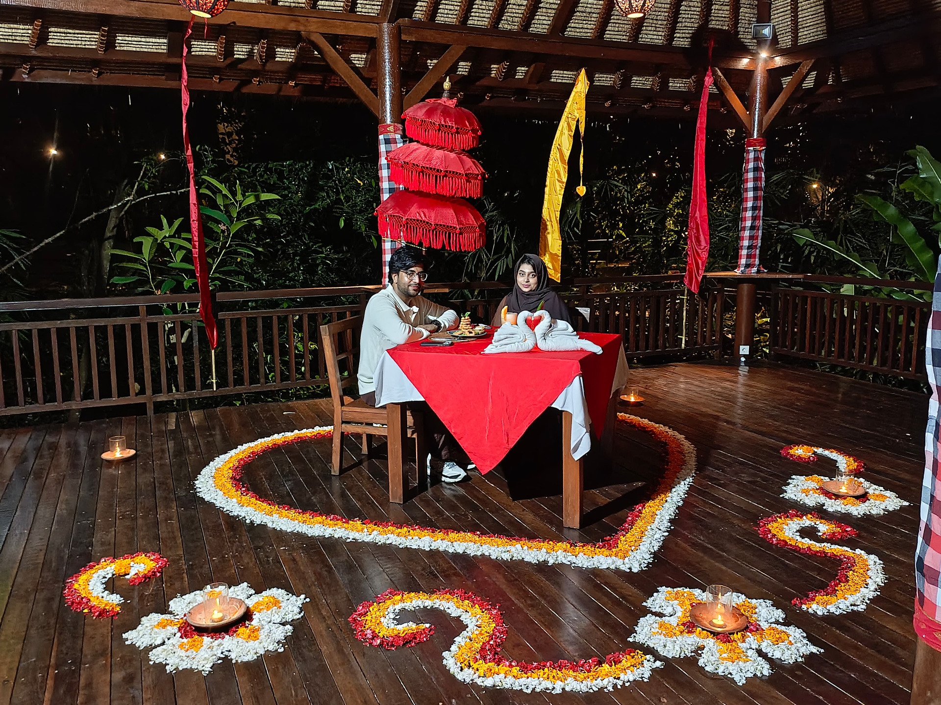 Ubud Heaven Penestanan — Romantic Candle Light Dinner